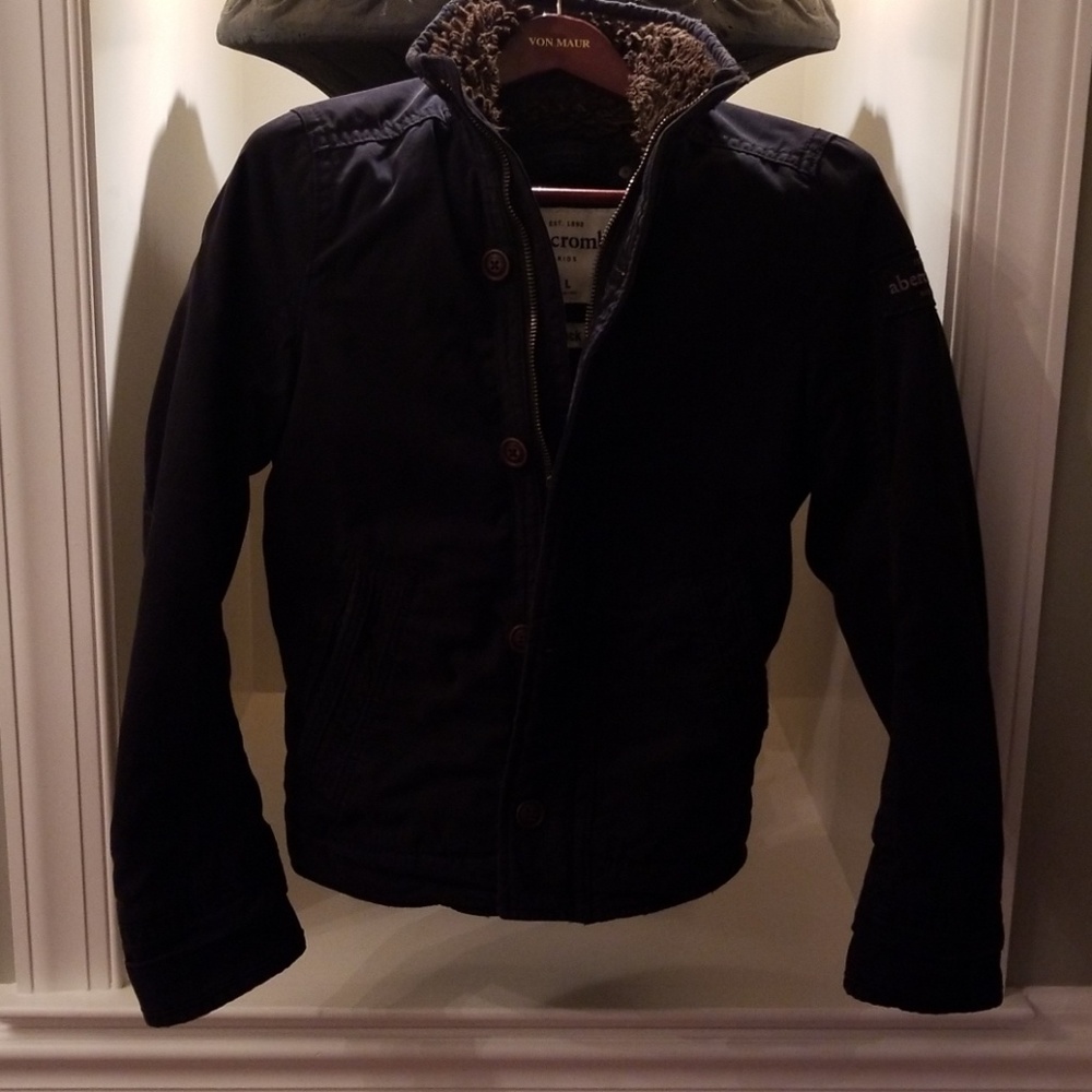 Like new abercrombie Adirondack jacket - Picture 3 of 8